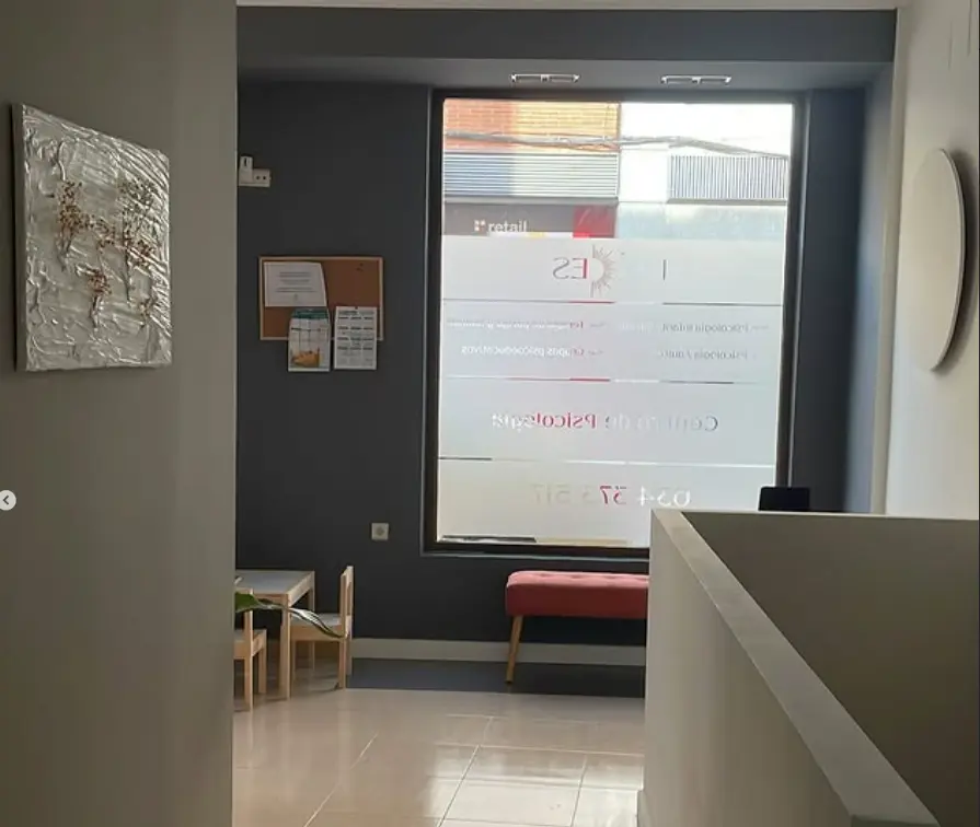 Interior del centro Raíces Terapias
